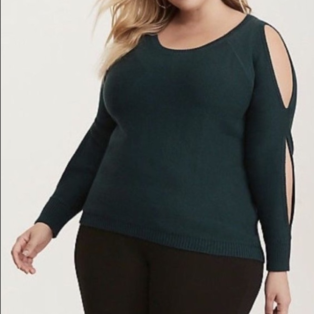 Torrid size 1 open sleeve sweater